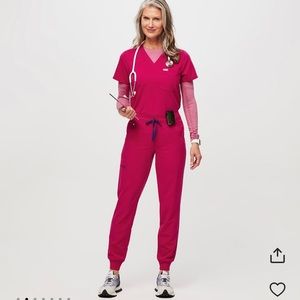 Ultra Rose Figs Scrub joggers Size L